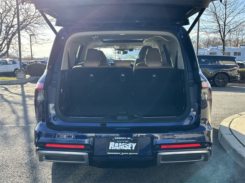 Certified 2025 INFINITI QX80 Sensory image 28