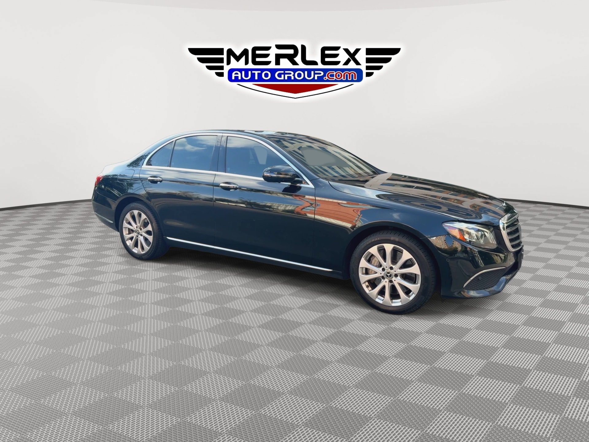 Used 2019 Mercedes-Benz E 450 4MATIC Sedan image 2