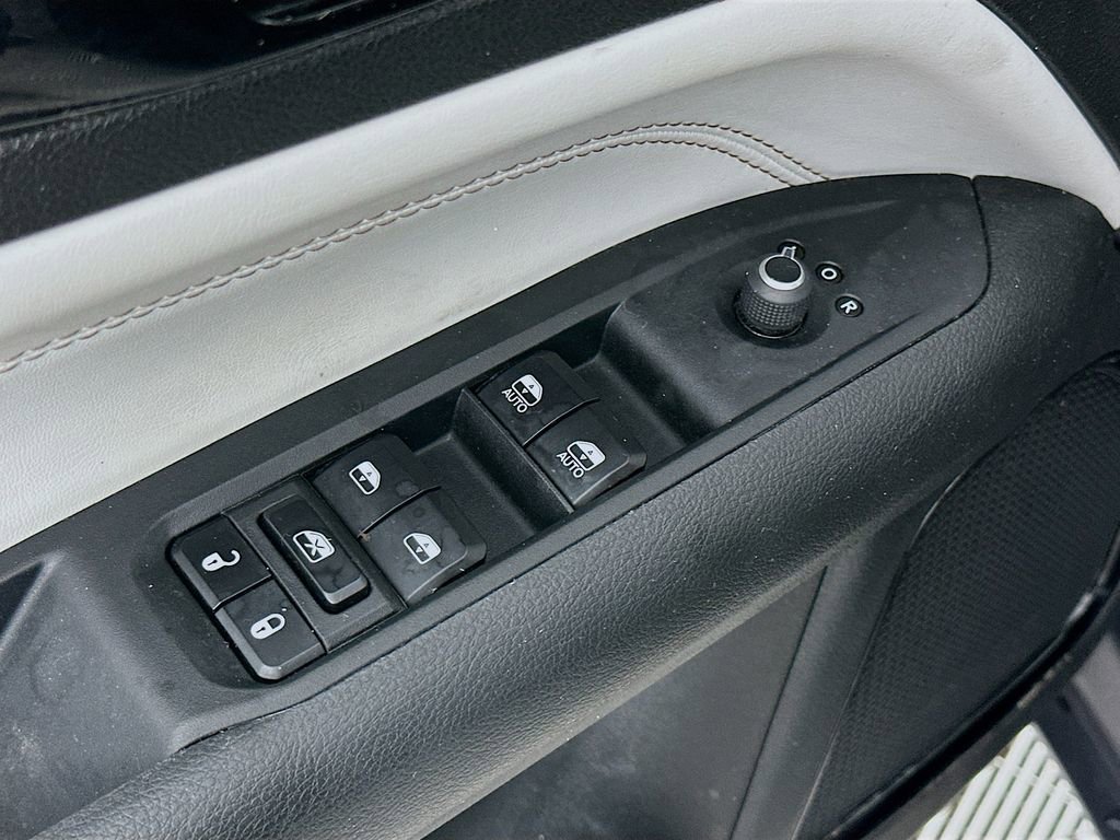 Used 2024 Jeep Compass Limited image 26