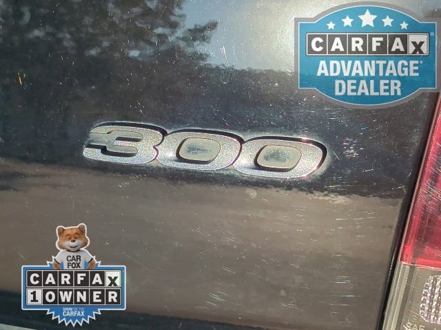 Used 2023 Chrysler 300 Touring w/ Sport Appearance Package image 29