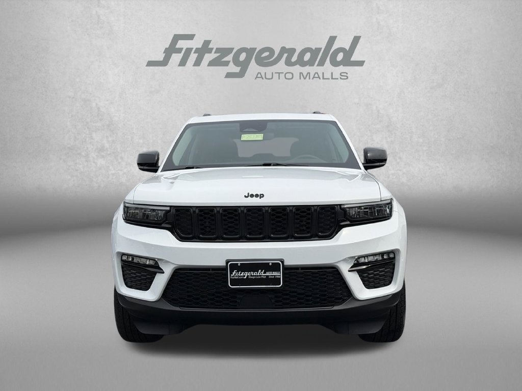 Used 2023 Jeep Grand Cherokee Limited w/ Black Appearance Package AWD/4WD image 2
