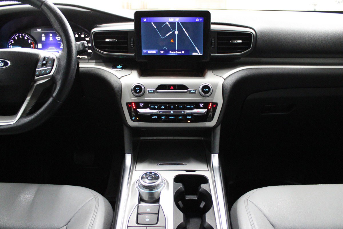 Used 2021 Ford Explorer XLT w/ Equipment Group 202A AWD/4WD image 23