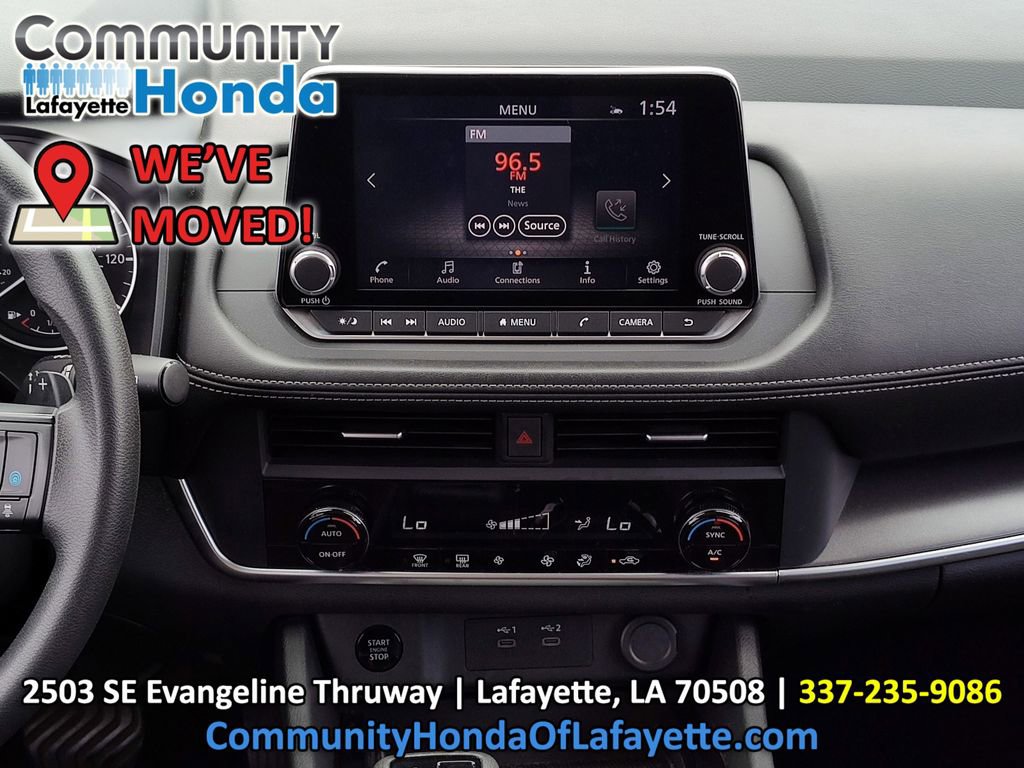 Used 2024 Nissan Rogue SV FWD image 28
