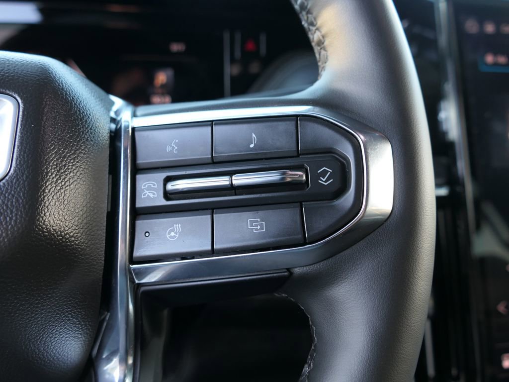 Used 2025 GMC Yukon Denali image 16