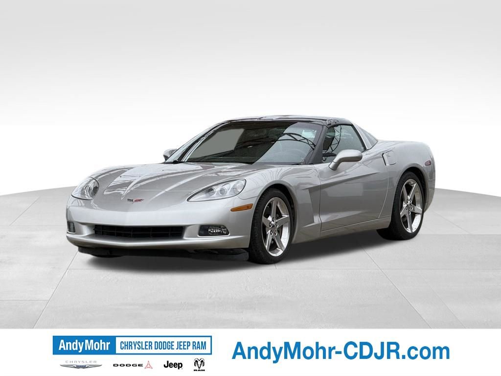Used 2005 Chevrolet Corvette Coupe w/ Preferred Equipment Group RWD image 3