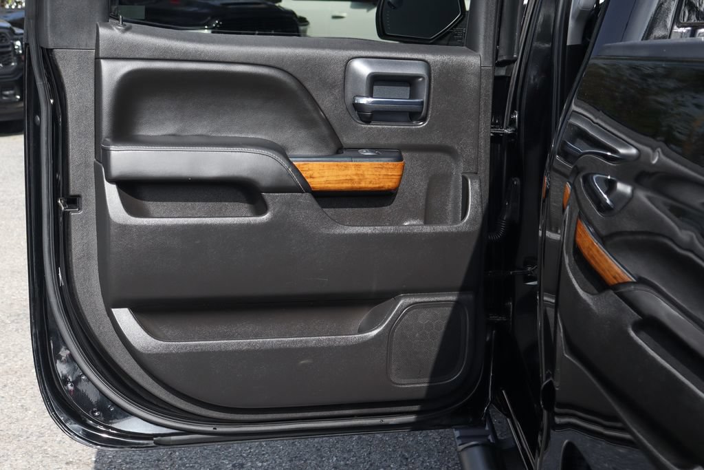 Used 2018 Chevrolet Silverado 1500 High Country RWD image 39