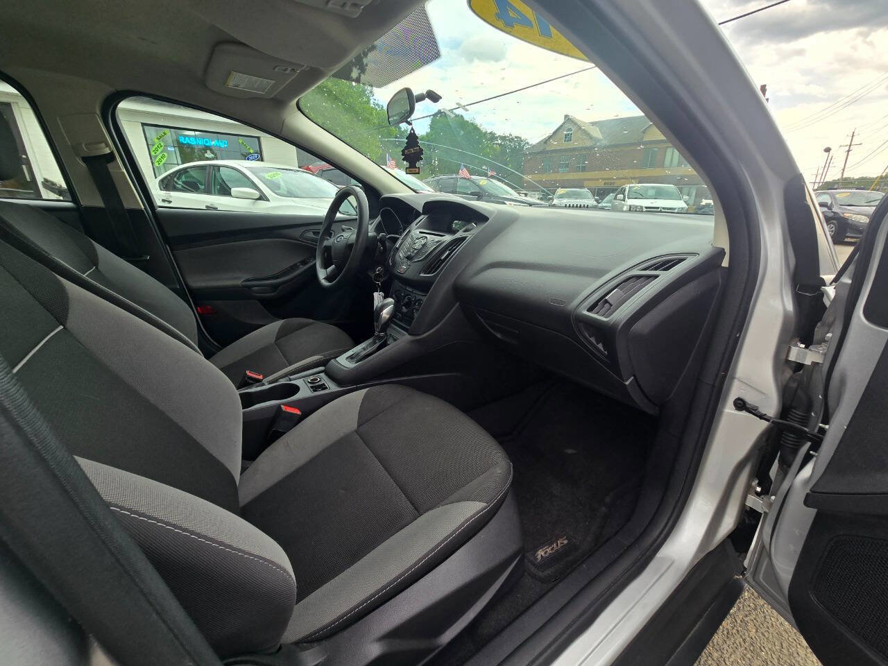 Used 2014 Ford Focus S FWD image 24