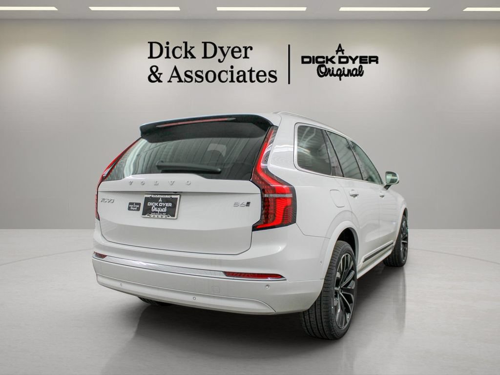 New 2026 Volvo XC90 B6 Ultra w/ Protection Package AWD/4WD image 4
