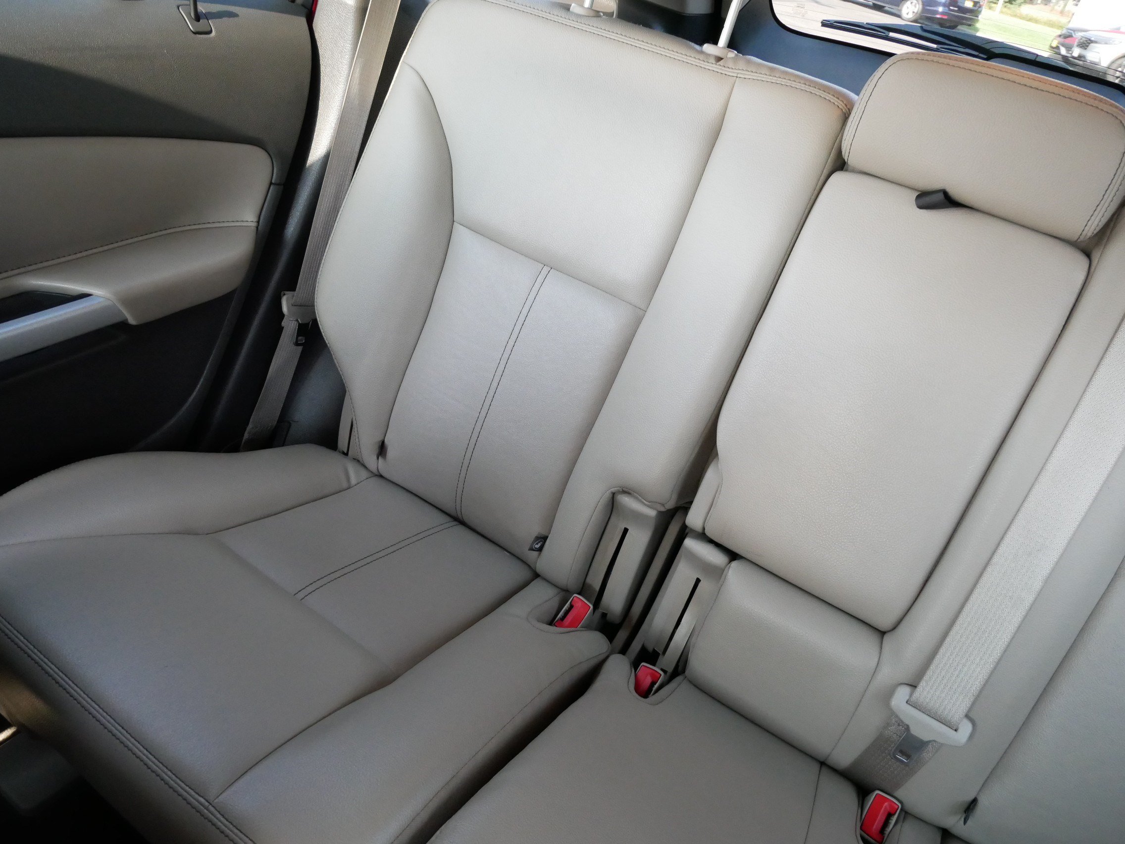 Used 2014 Ford Edge Limited w/ Equipment Group 302A AWD/4WD image 12
