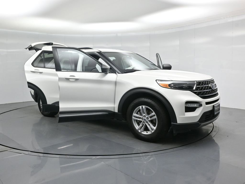 Certified 2021 Ford Explorer XLT RWD image 34