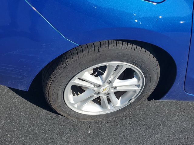 Certified 2018 Chevrolet Cruze LT w/ Convenience Package FWD image 5