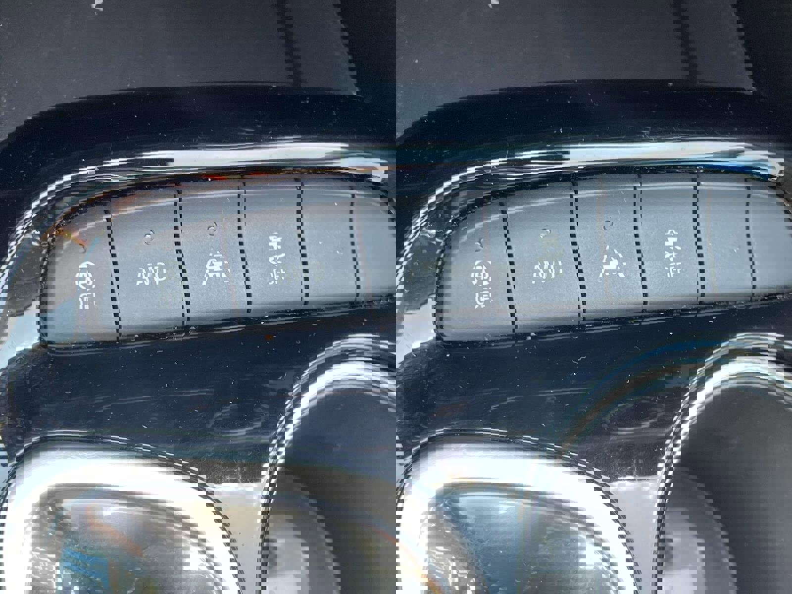 Used 2024 Buick Encore GX Sport Touring image 18