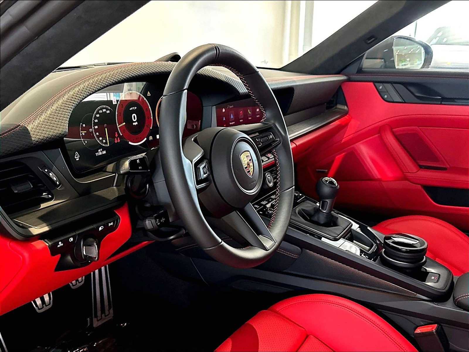 New 2026 Porsche 911 GT3 RWD image 4