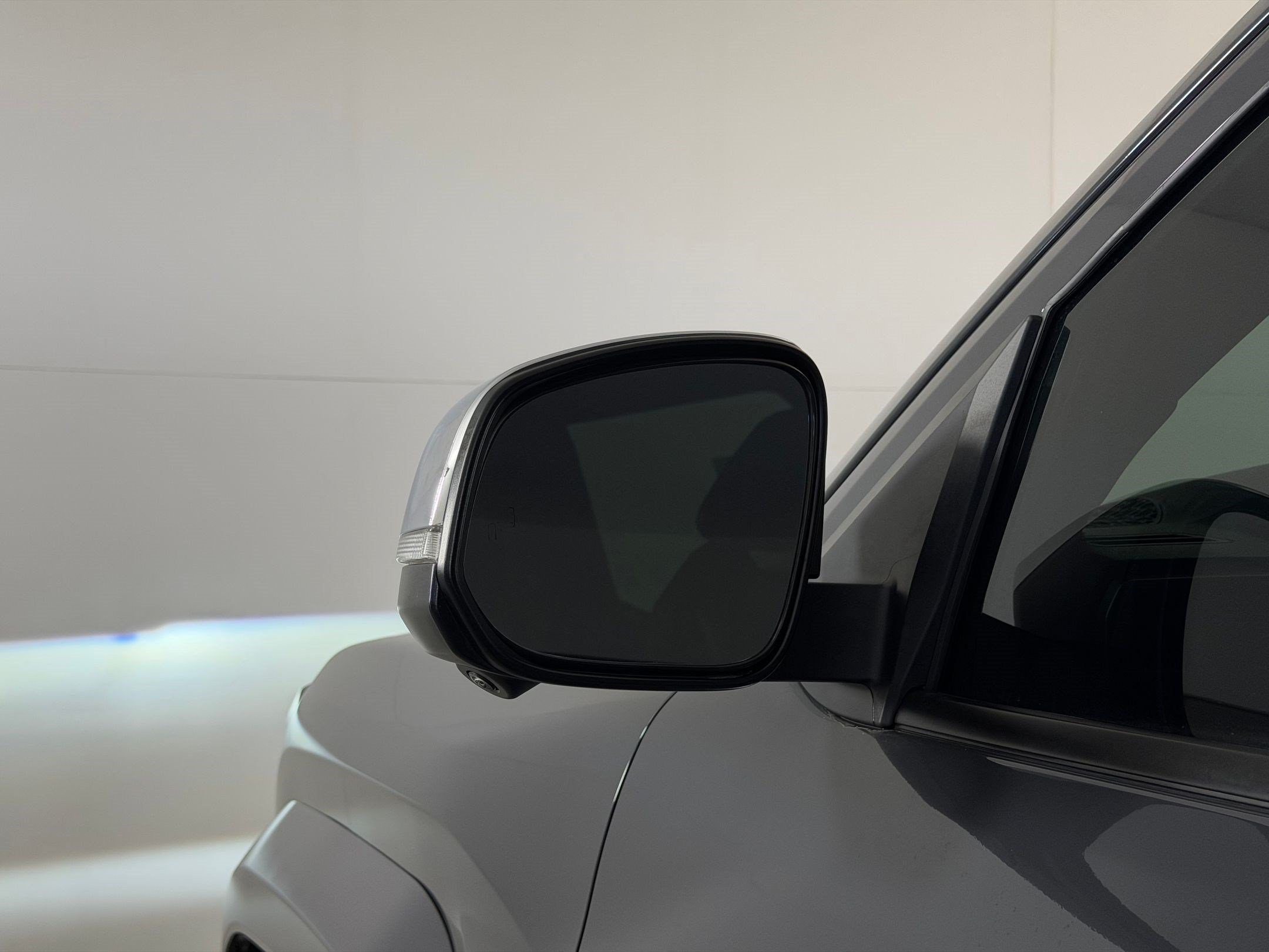 Used 2025 Toyota Tacoma Limited AWD/4WD image 27