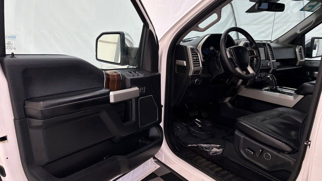 Used 2015 Ford F150 Lariat w/ Equipment Group 502A Luxury AWD/4WD image 29