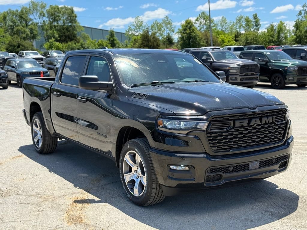New 2026 RAM 1500 Express AWD/4WD image 4