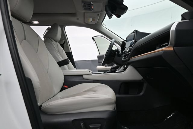Used 2024 Toyota Grand Highlander AWD image 22