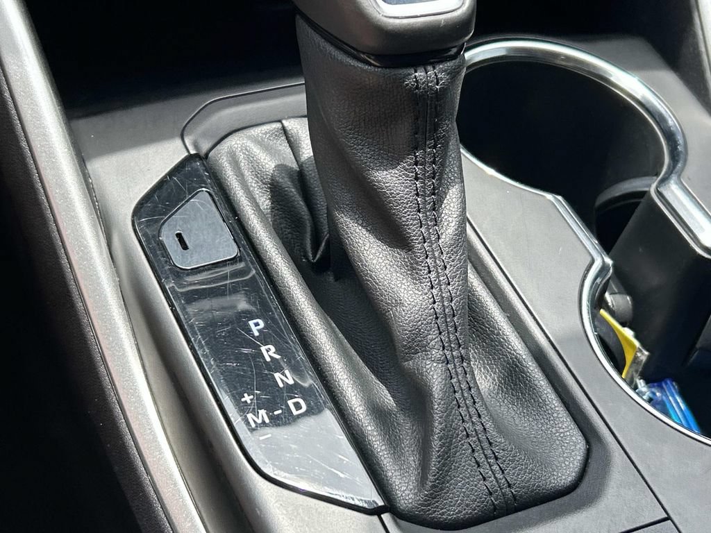 Used 2021 Toyota Highlander XLE FWD image 38