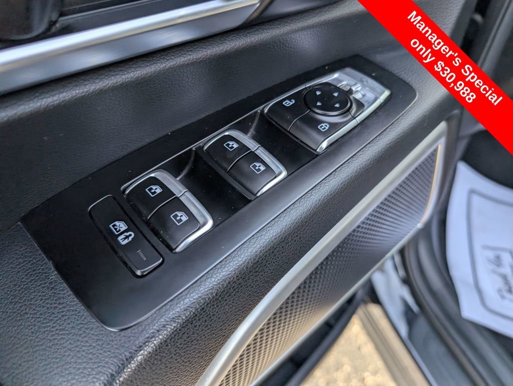 Used 2023 Kia Telluride EX w/ EX Captain's Chair Package image 15