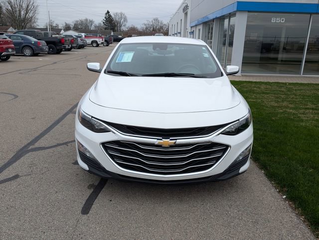 Used 2024 Chevrolet Malibu LT FWD image 3