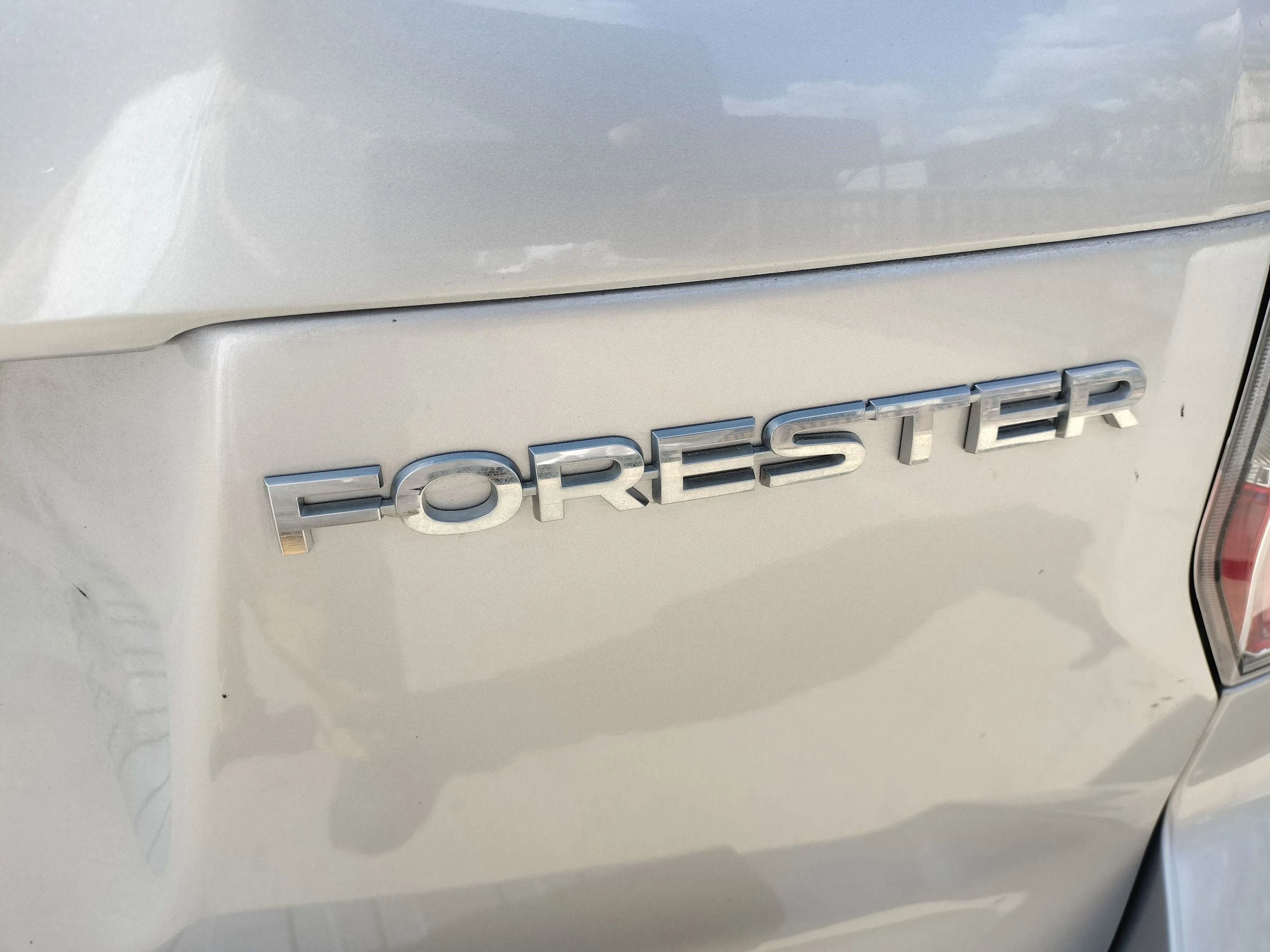 Used 2014 Subaru Forester 2.5i Premium image 5