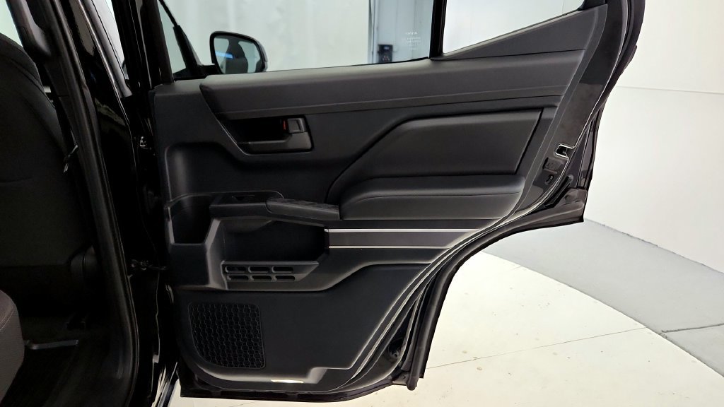 Certified 2025 Toyota 4Runner SR5 RWD image 25