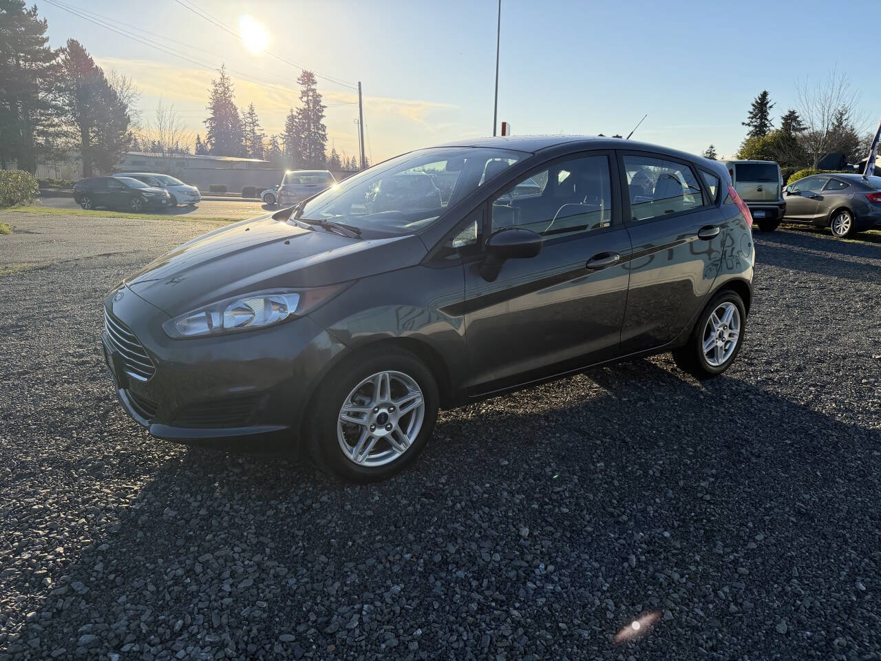 Used 2017 Ford Fiesta SE image 7
