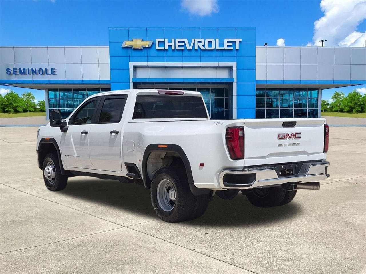 Certified 2024 GMC Sierra 3500 Pro w/ Convenience Package AWD/4WD image 3