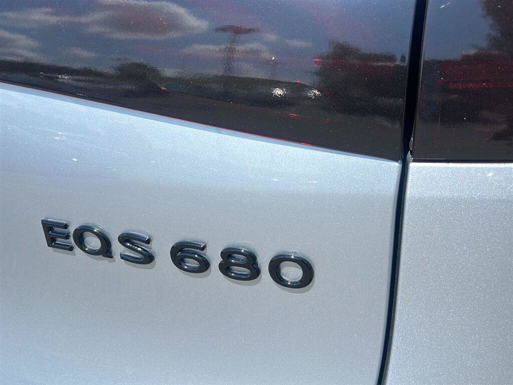 Used 2024 Mercedes-Benz Maybach EQS 680 4MATIC image 7
