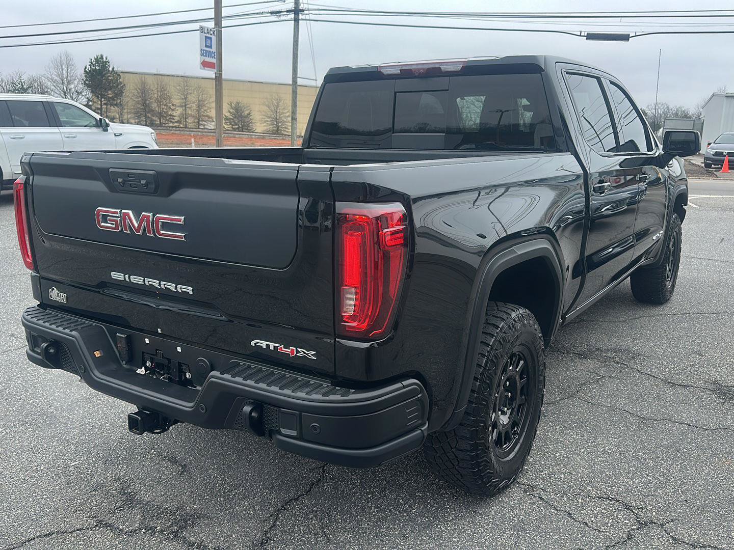 Used 2024 GMC Sierra 1500 AT4X w/ AT4X AEV Edition AWD/4WD image 11