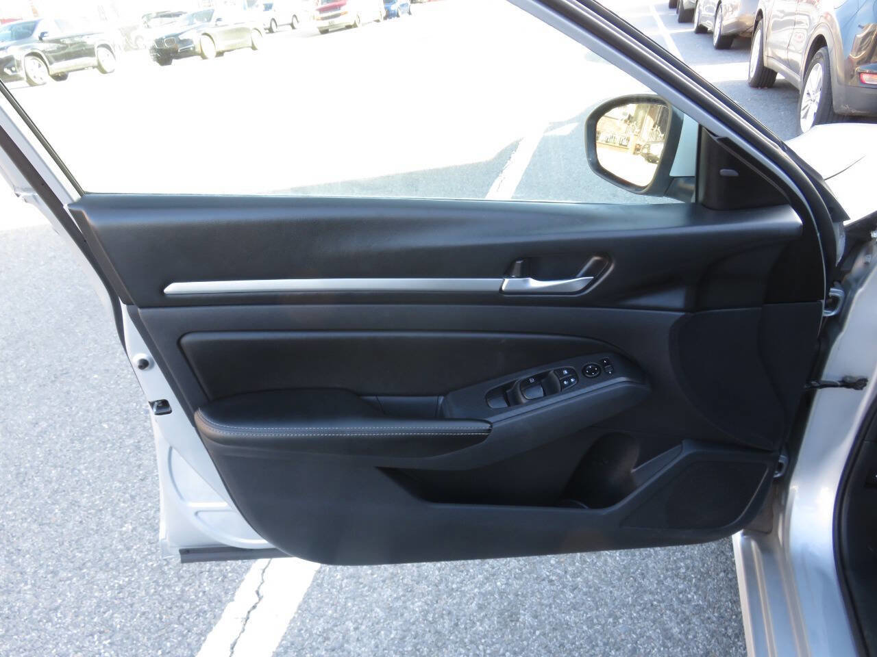 Used 2022 Nissan Altima 2.5 SV image 25