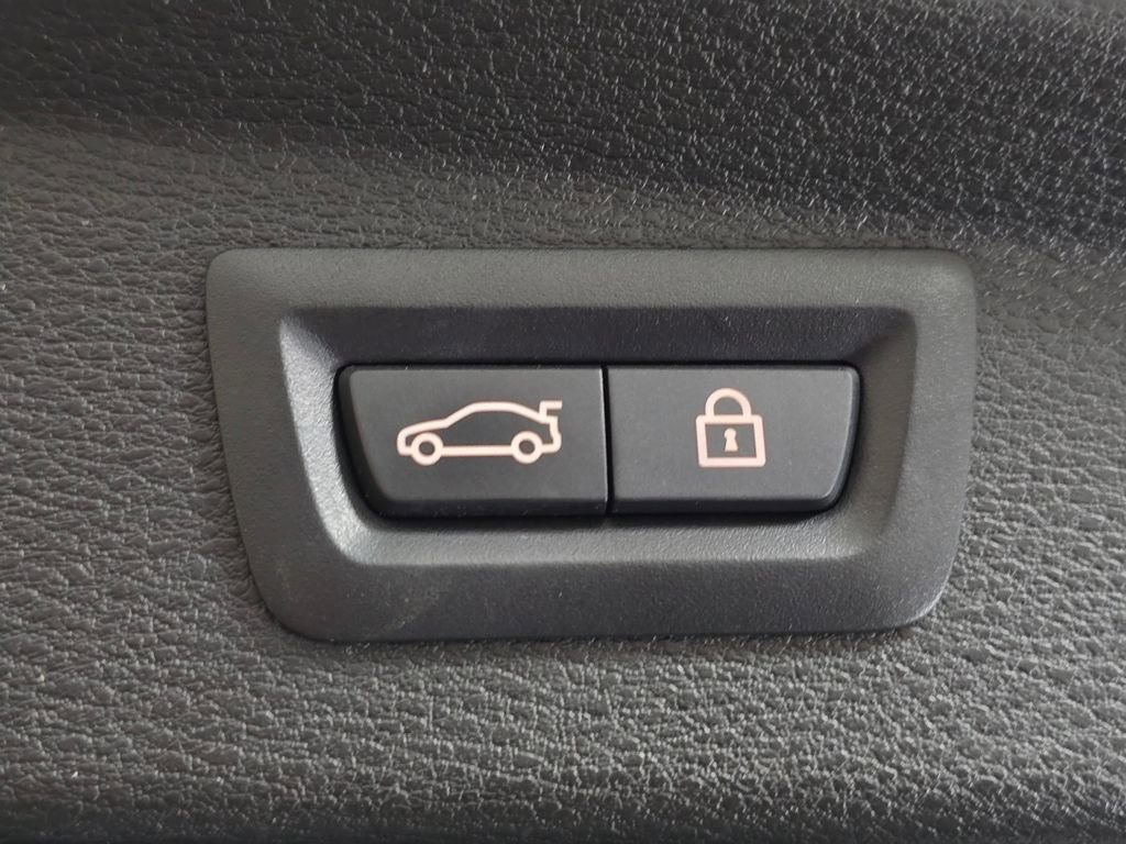 Used 2020 BMW X2 M35i w/ Premium Package image 11