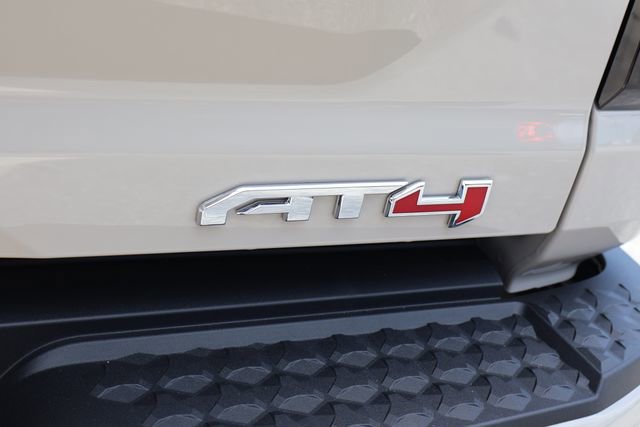 New 2026 GMC Canyon AT4 AWD/4WD image 8