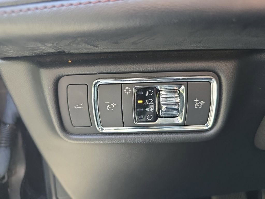 Used 2020 Lincoln Aviator 2WD image 25