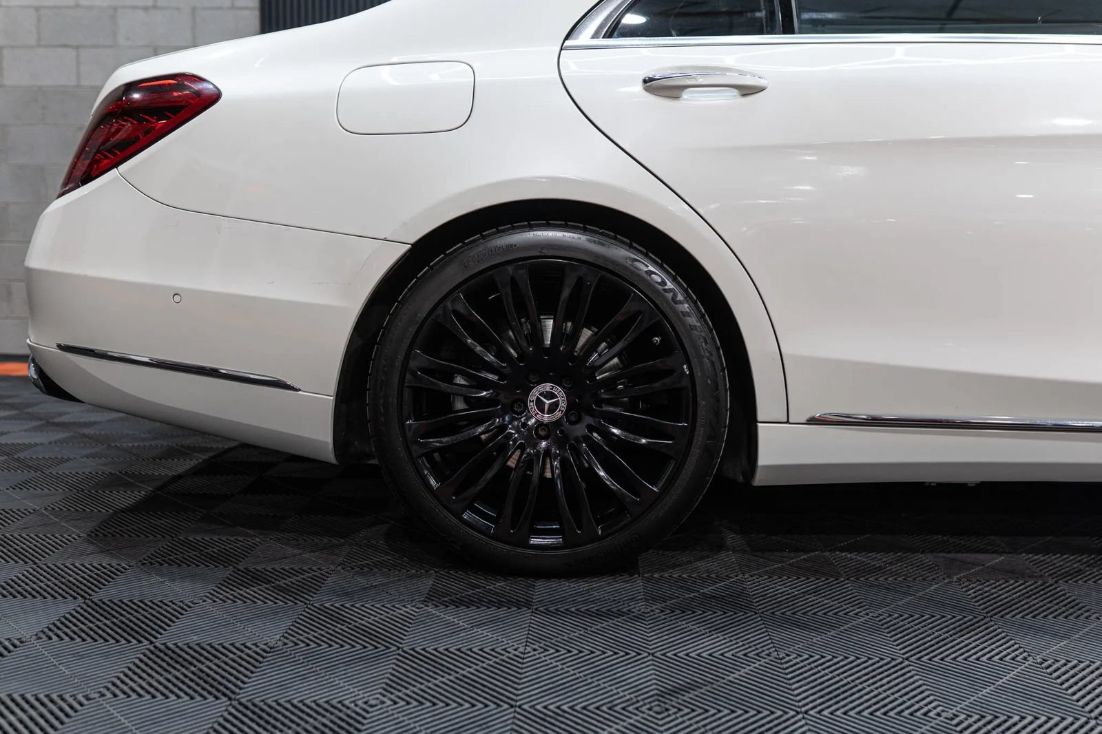 Used 2019 Mercedes-Benz S 560 Sedan image 11