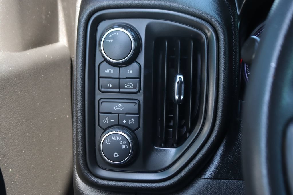 Used 2021 Chevrolet Silverado 1500 Custom AWD/4WD image 19