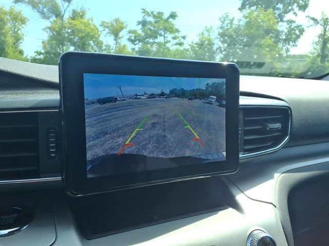 Used 2024 Ford Explorer XLT w/ Equipment Group 202A AWD/4WD image 19