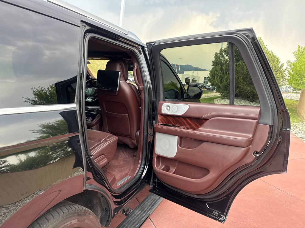 Used 2018 Lincoln Navigator Black Label AWD/4WD image 25