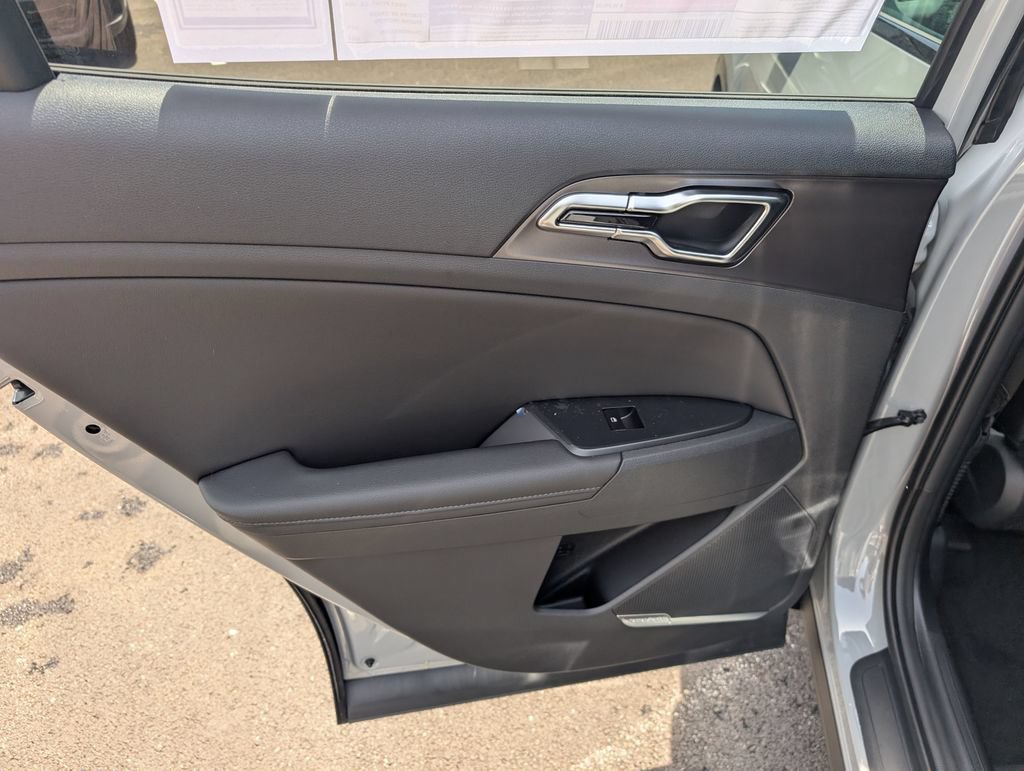 New 2026 Kia Sportage SX FWD image 9