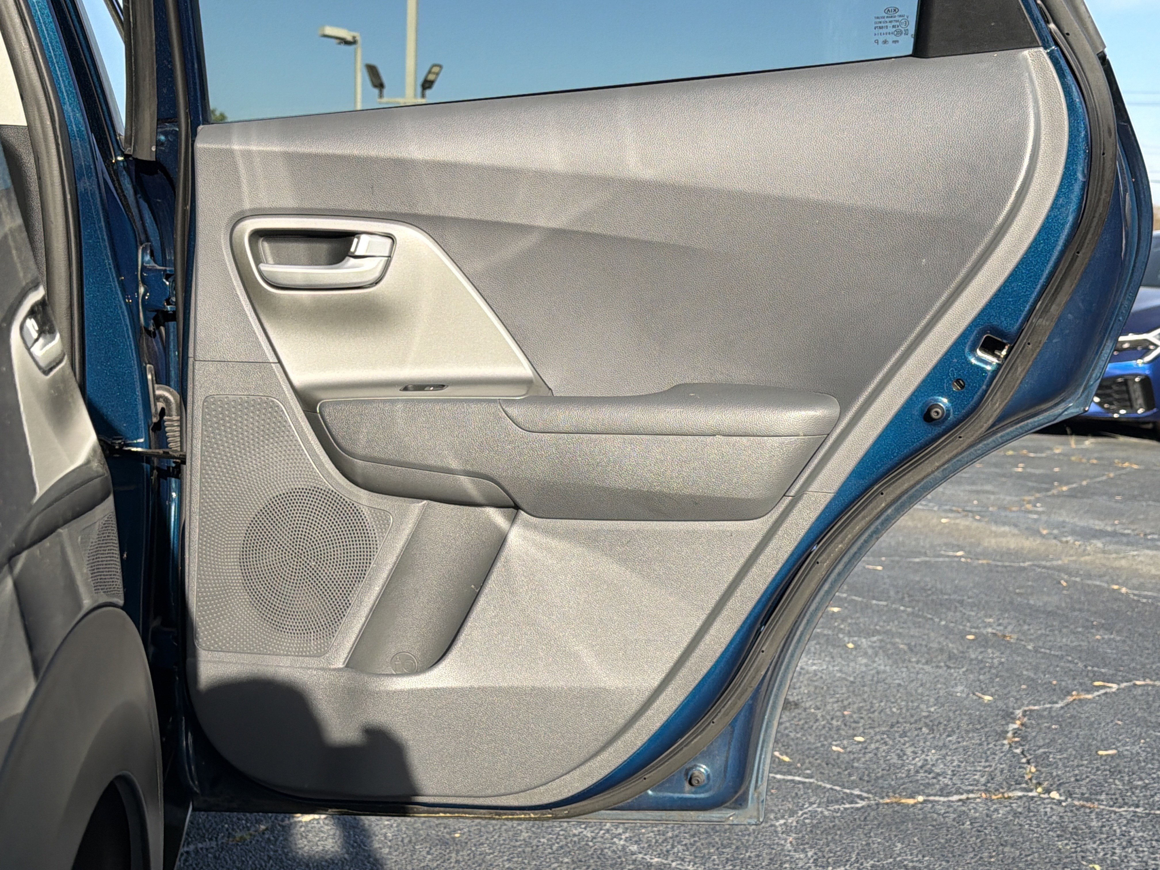 Used 2018 Kia Niro LX image 19