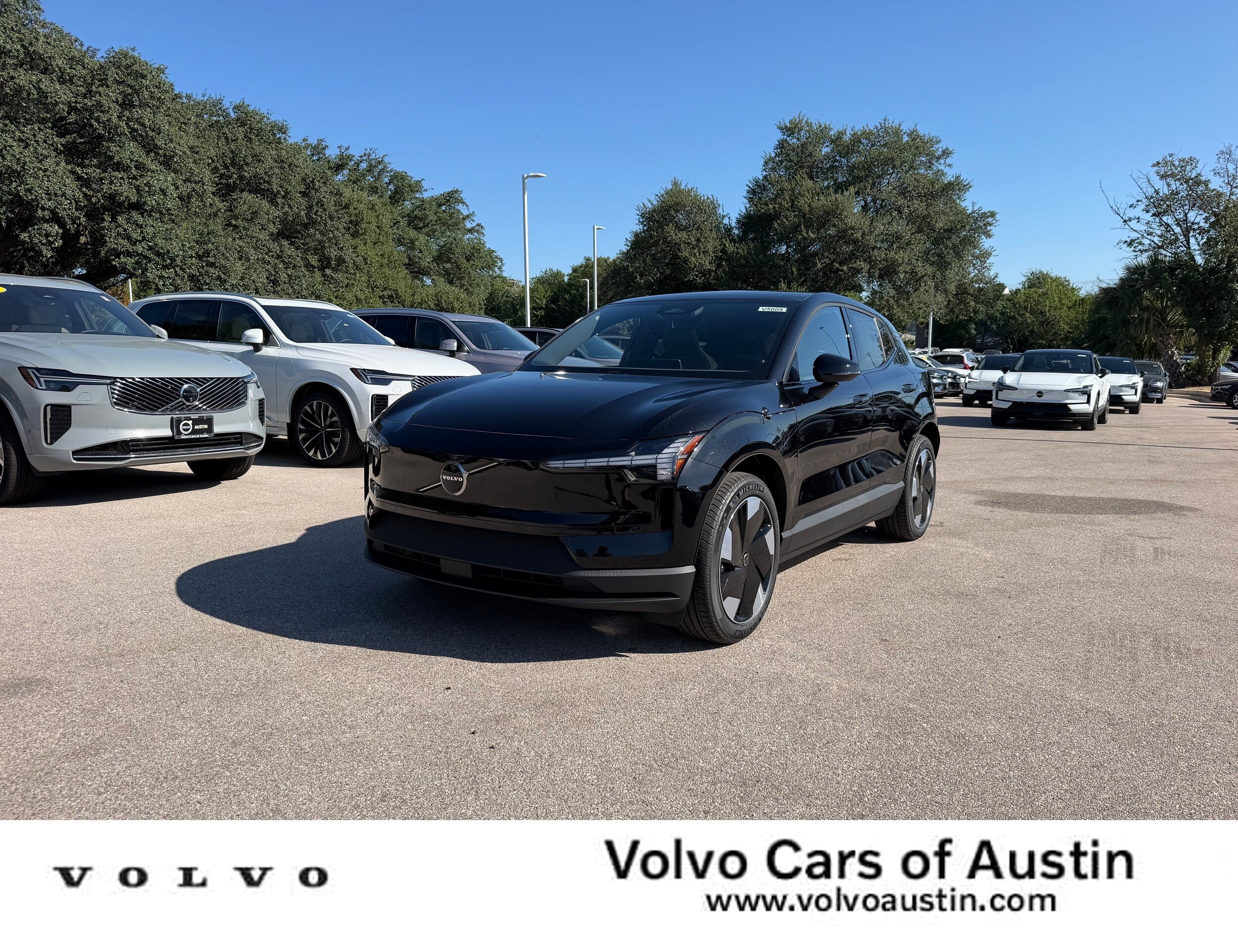 New 2026 Volvo EX30 Plus w/ Climate Package AWD/4WD image 1