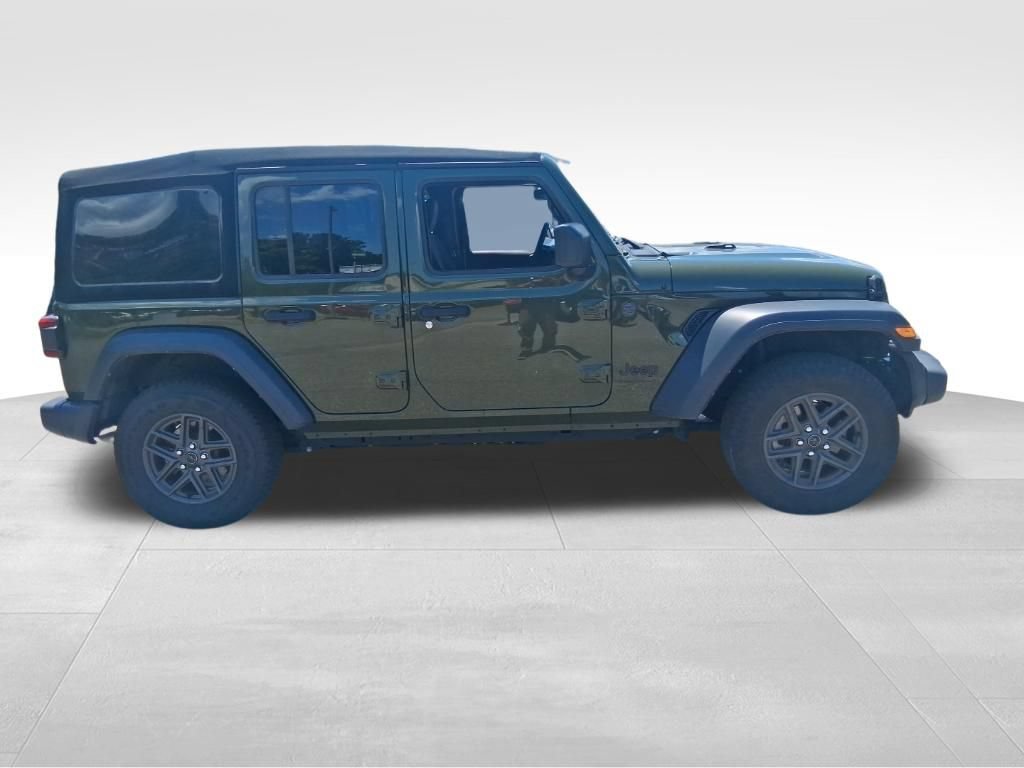 Used 2024 Jeep Wrangler Unlimited Sport AWD/4WD image 4