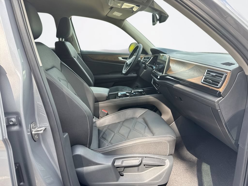 New 2026 Volkswagen Atlas SE FWD image 25