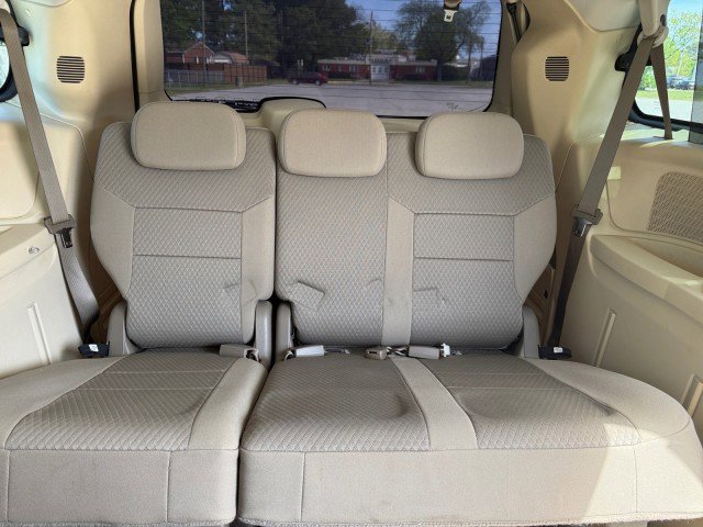 Used 2010 Chrysler Town & Country Touring w/ Entertainment Group #2 FWD image 13