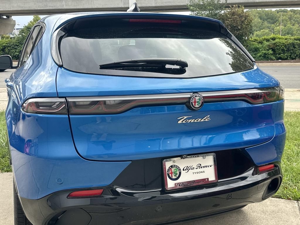 New 2025 Alfa Romeo Tonale w/ Premium Package AWD/4WD image 11