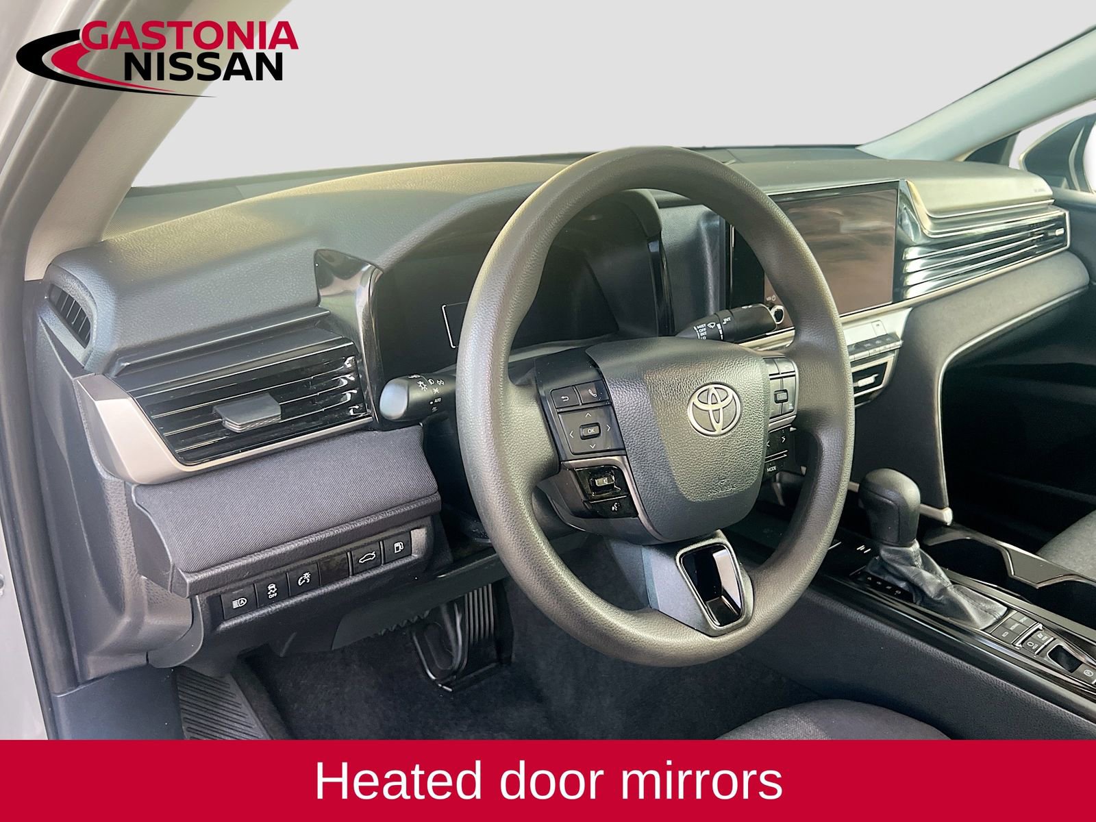 Used 2025 Toyota Camry LE image 11