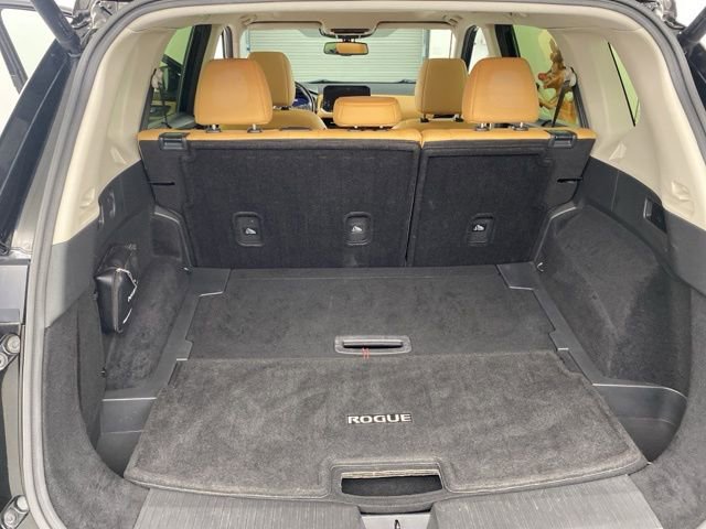 Used 2023 Nissan Rogue Platinum image 32