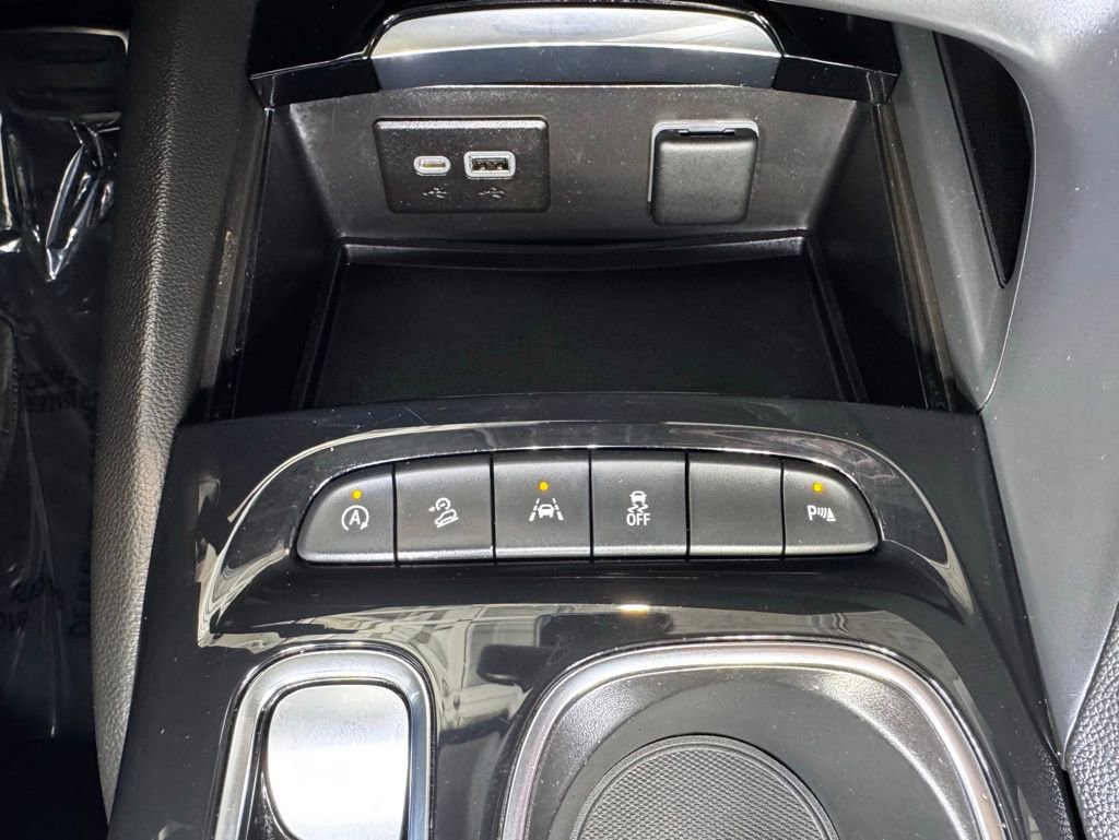 Used 2023 Buick Envision Preferred w/ Sport Touring Package image 33