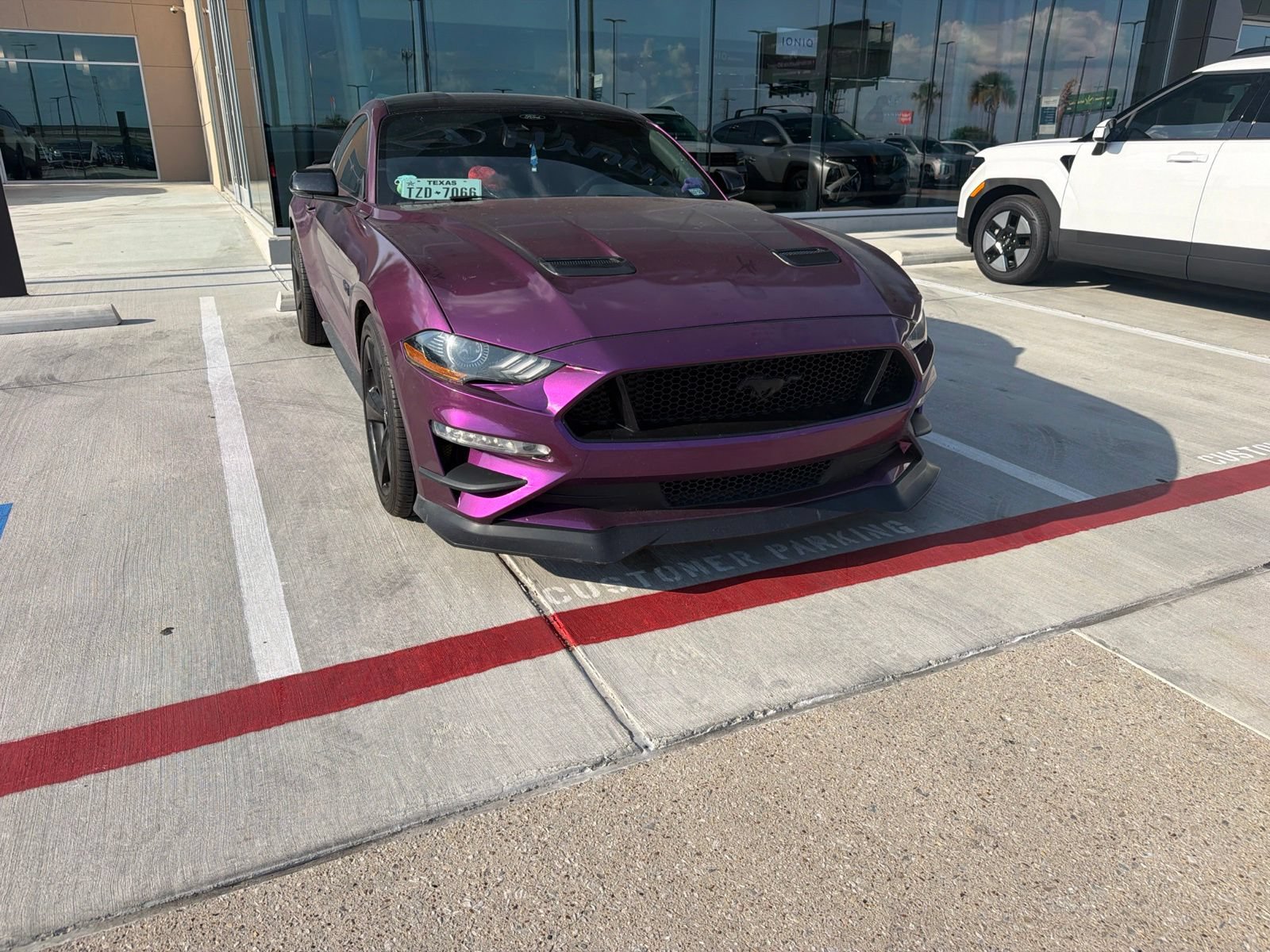 Used 2022 Ford Mustang GT Premium w/ Equipment Group 401A RWD image 3