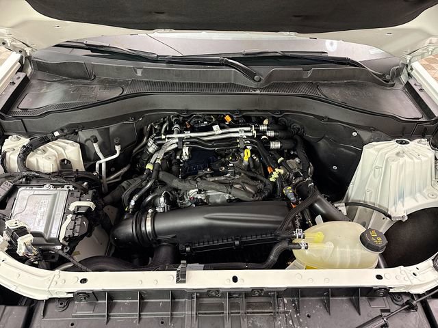 Used 2025 Ford Explorer Active image 31